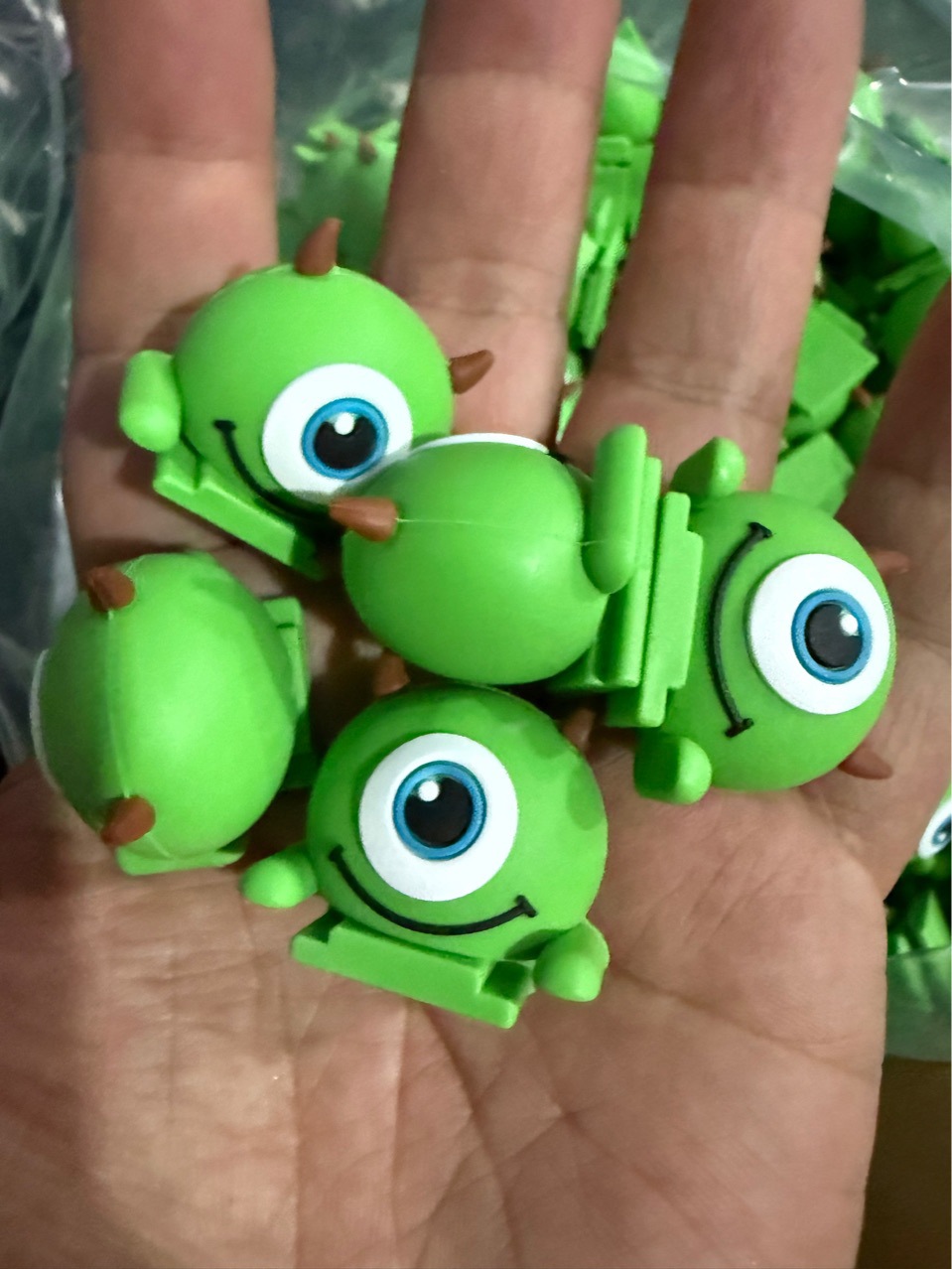 Крышка горячего башмака с большими глазами, кукла горячего башмака с зелеными глазами, кукла горячего башмака с одним глазом, оптовая продажа кукол горячего башмака