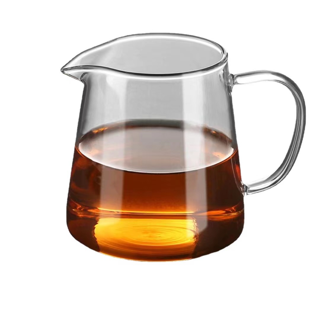 Factory Wholesale Glass Fair Cup square public Cup with tea drain tea sea kung fu tea ceremony straight public Cup