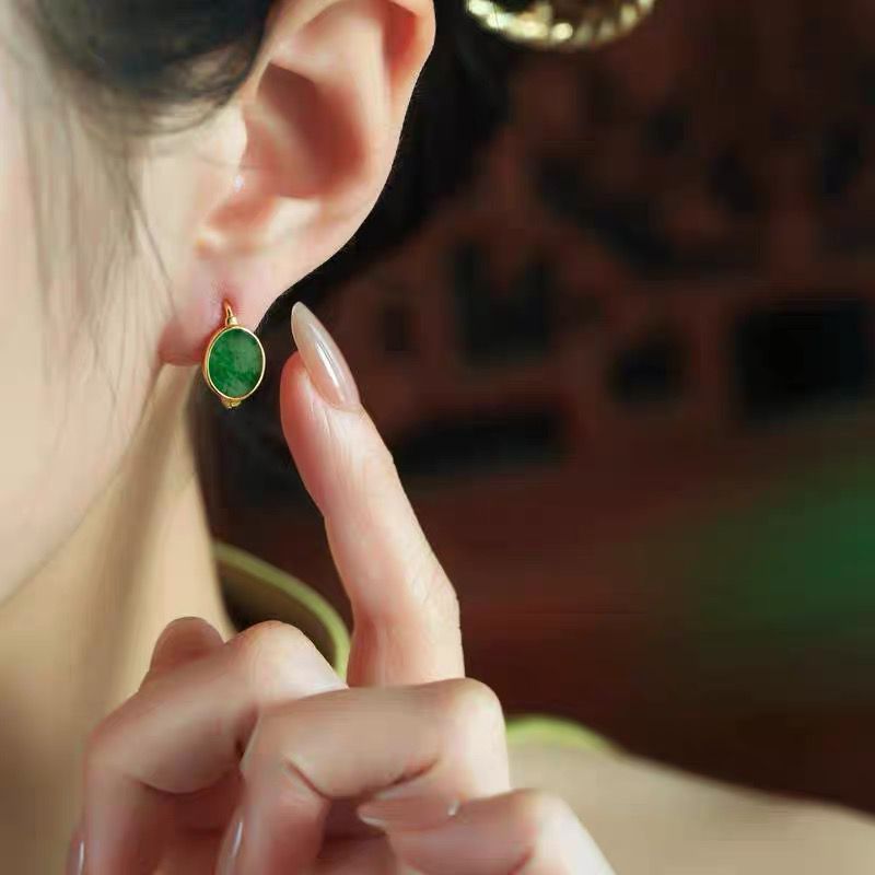 Natural Chalcedony A-Grade Earrings, Sun Green Jade Round Brand Earrings, Niche Design Sense of Design Earrings, Ear Buckles for Women, Jade
