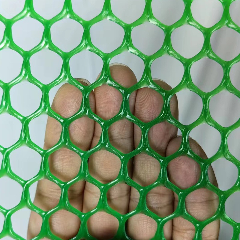 Cross-border products plastic wire mesh fence roll chicken wire mesh beekeeping hexagonal fence tree trunk protection net plastic fence net