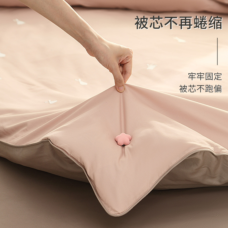 Manufacturer Wholesale Plum Blossom Quilt Holder for Home Safety Needleless Invisible Bed Sheets Holder with Built-In One-Click Unlocking