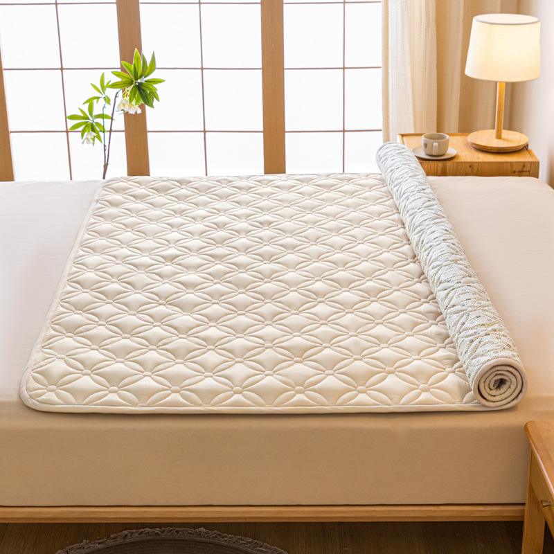 Class a Maternal and Infant Grade Soybean Quilted Mattress, All-Season Model, Original Cotton Thin Soft Pad, Non-Slip Mattress for Home and Dormitory Use~