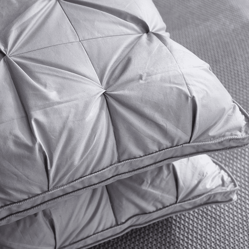 Manufacturer Processes and Customizes Cross-Border Twisted Feather Velvet Pillows, Hotel Pillows, Home Adult Single Pillows, Pillow Cores