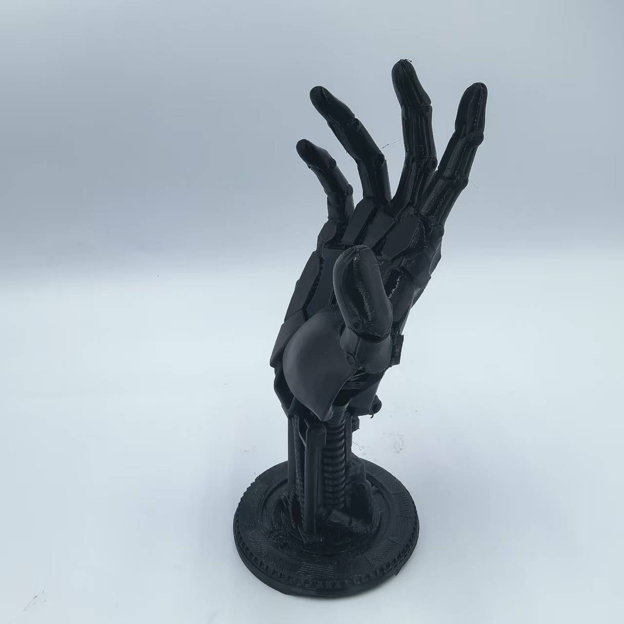 Cross-Border Hot-Selling 3D Printed Model Cyberpunk Robotic Arm Game Controller Stand Gift Ornament for Boys and Children