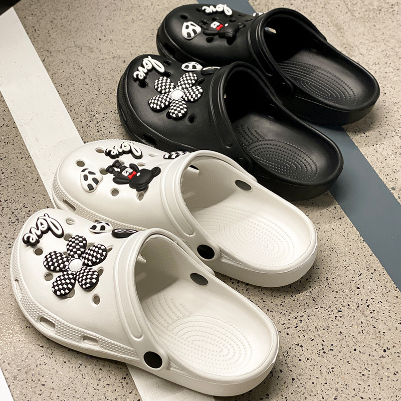 Hole Shoes All-match Baotou Hot Summer New Cartoon Cute Nurse Outgoing Casual Low Heel Breathable Sandals and Slippers