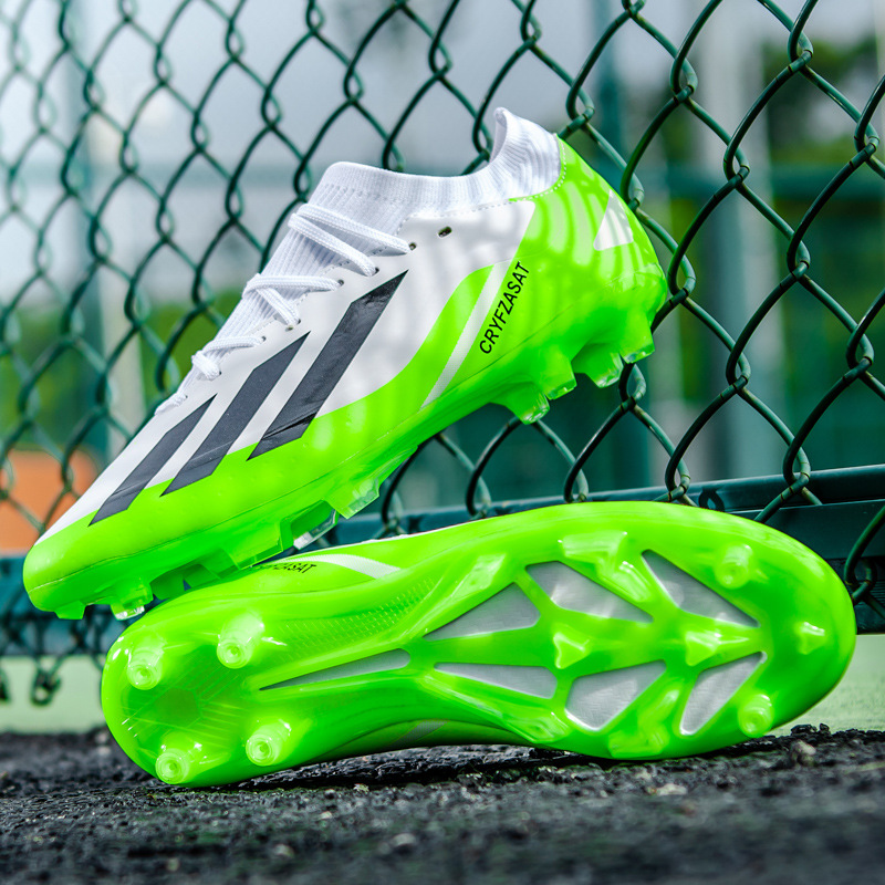 Кросс-бордерные новые низкие футбольные туфли 2025 года для мужчин и женщин, уличный спорт, студенты, искусственный газон, тренировка, нескользящие