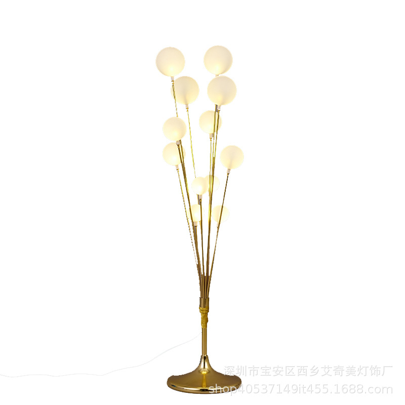 Wedding wedding props wrought iron happiness fruit apple tree road guide lamp luminous ball dragon ball lamp stage venue layout