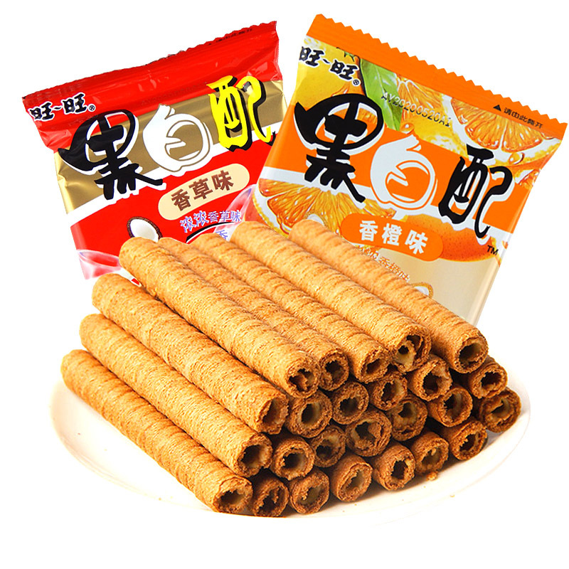Wangwang black and white with vanilla chocolate flavor sandwich biscuits children's casual snacks 16G bagged food wholesale