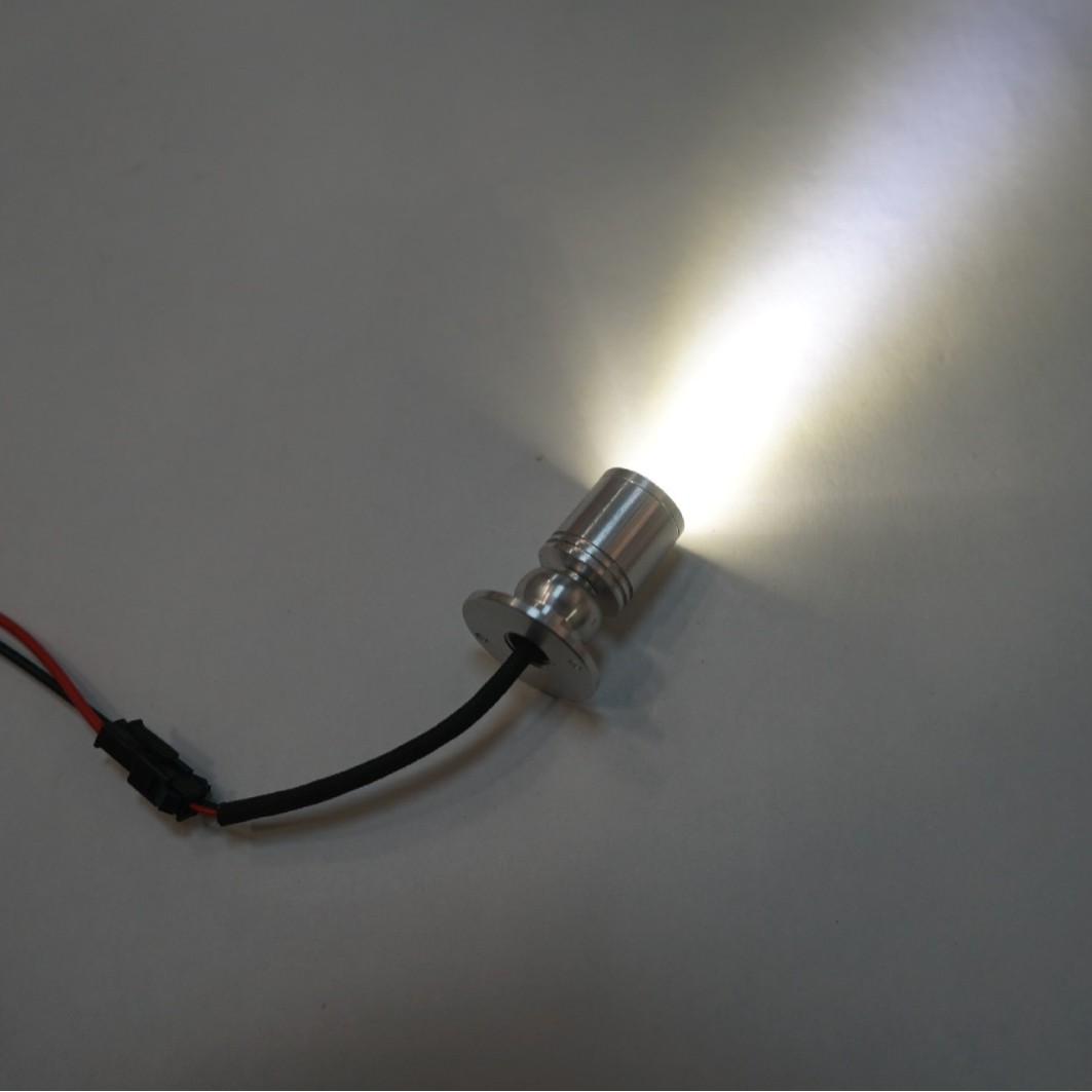 Прямые продажи от источника, витрина с использованием светодиодного освещения для частичного акцентного освещения, с регулируемой диафрагмой и размером пятна