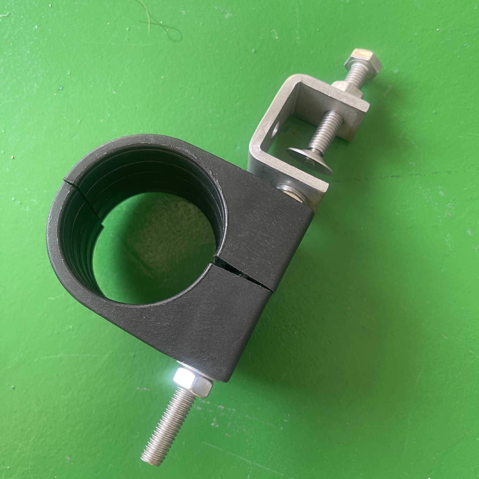 Factory Price Supply Double Single Hole 1/2 Super Flexible Feeder Card (304 Stainless Steel)