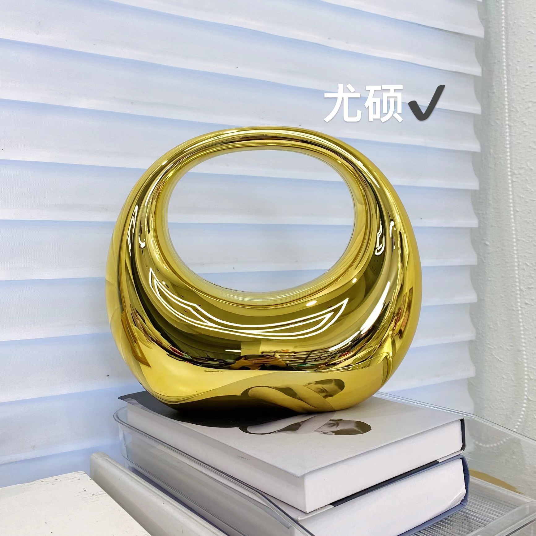 Сумка в нишевом дизайне, акриловая, золотая, на банкет, цветная, для женщин