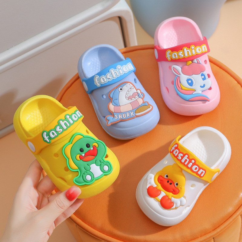 Children's Slippers New Cartoon Hole Shoes Men's Baby Slippers Home Wear Soft Bottom Non-slip Sandals for Boys and Girls