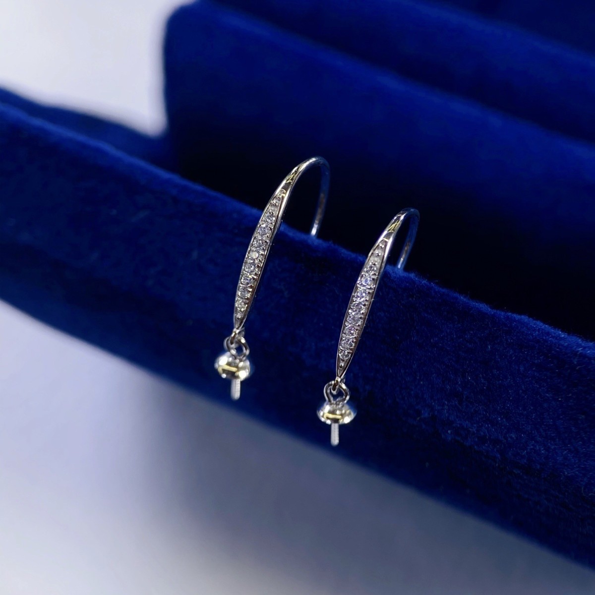 Pt900 Accessories Simple Ear Hook Zircon Inlay with 10-11 Beads Accessories Do Not Include Beads