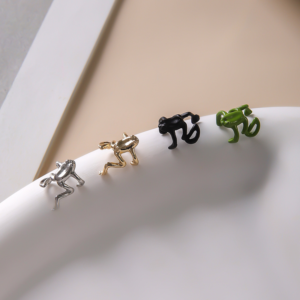 Foreign Trade Earrings, Unisex, Men and Women Can Wear Earrings Without Piercings, Punk Style Frog Earrings, Gothic Style Earrings