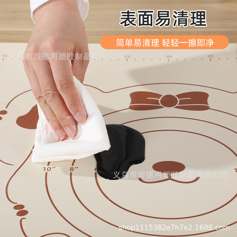 Silicone kneading mat and Mat cartoon cute bear non-slip rolling mat food grade panel large baking chopping board