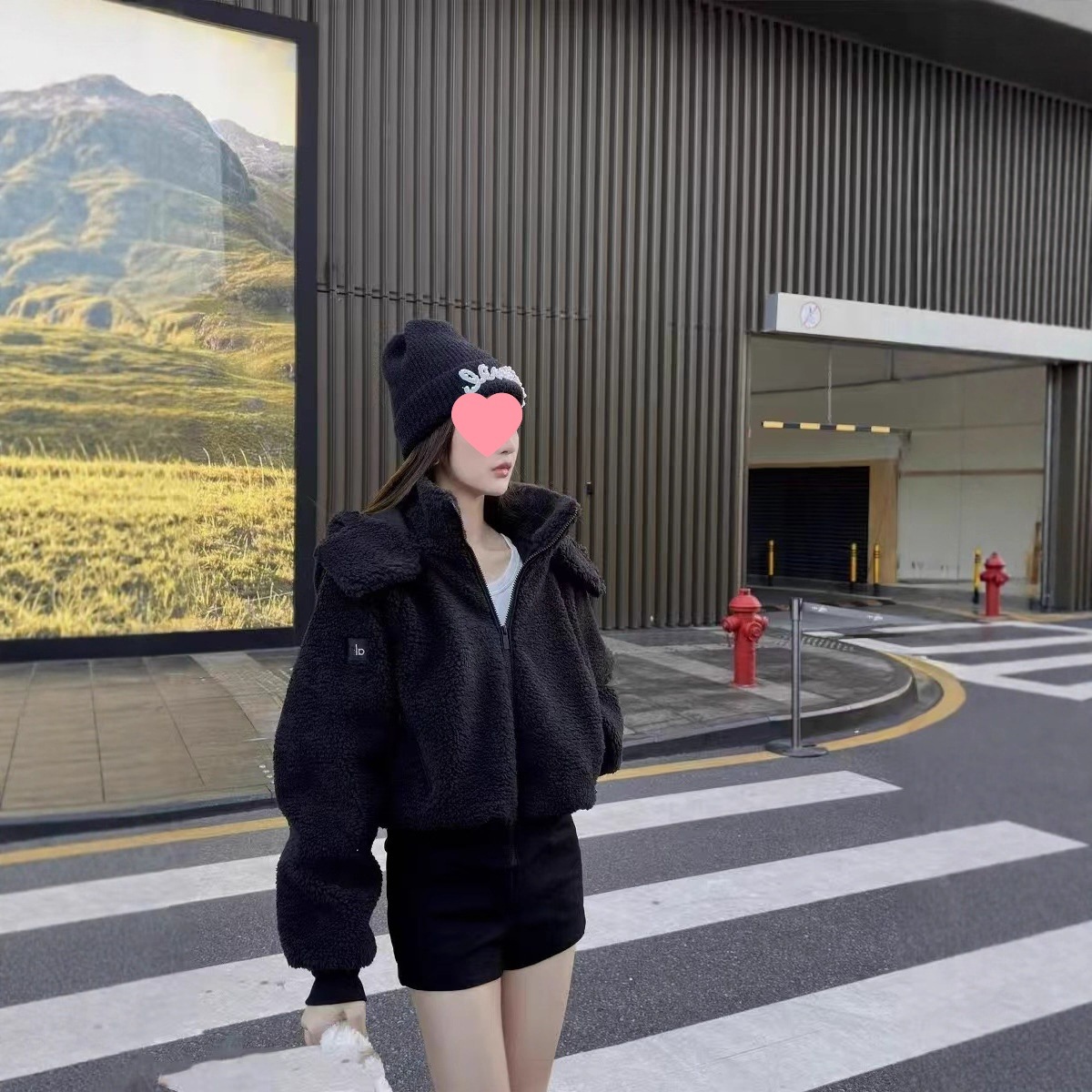 В наличии, новая осенне-зимняя куртка в стиле Ало, вдохновленная Кендалл Дженнер, кремовая пуховая куртка из овечьей шерсти с капюшоном и короткой застежкой на молнии для пар