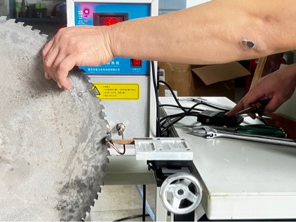 Alloy Circular Saw Blade Manual Welding Teeth Machine