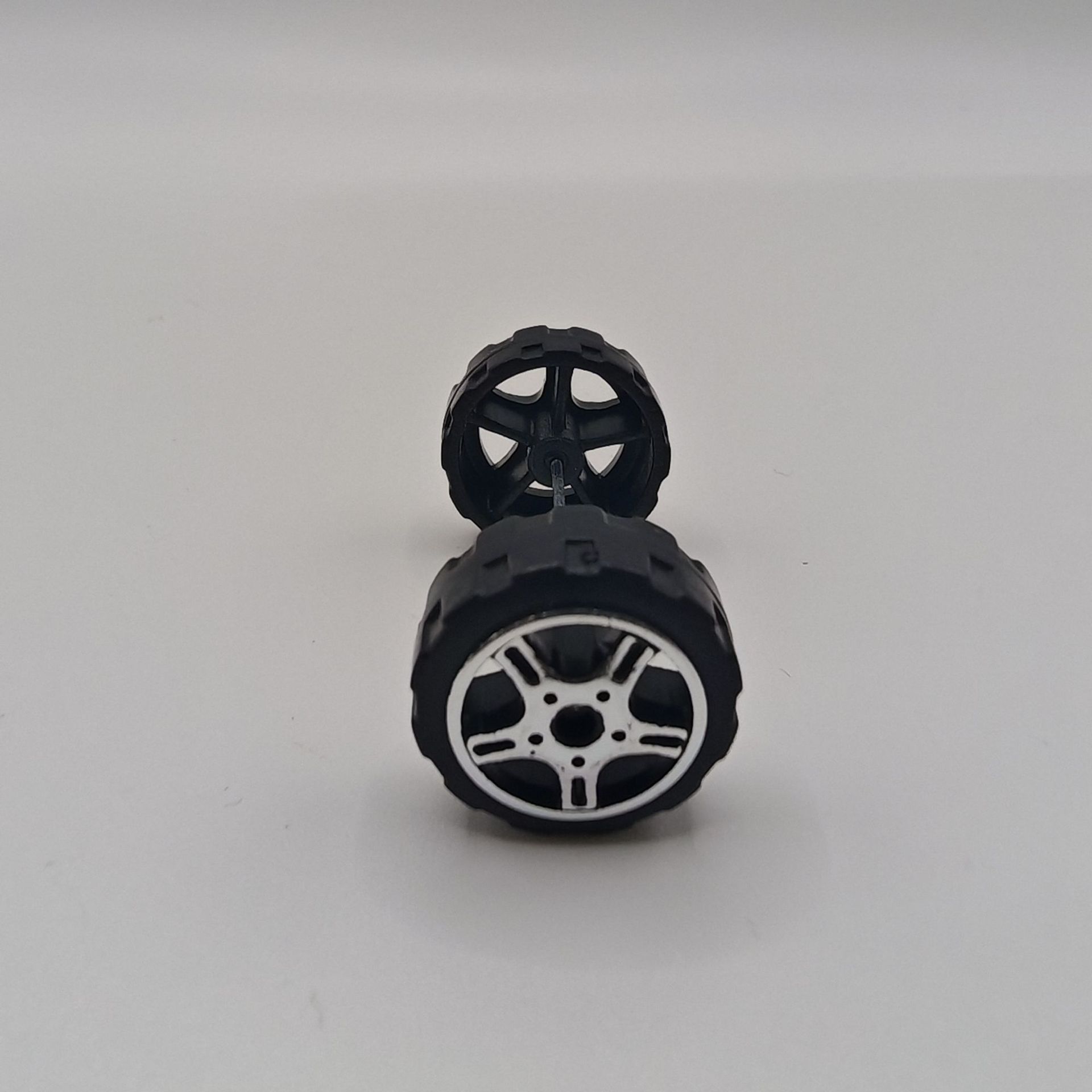 Car Tire Rubber Toy Model Accessories Plastic Alloy Car Modified Wheel Hub Remote Control Car Artificial 1:10 Car Tire