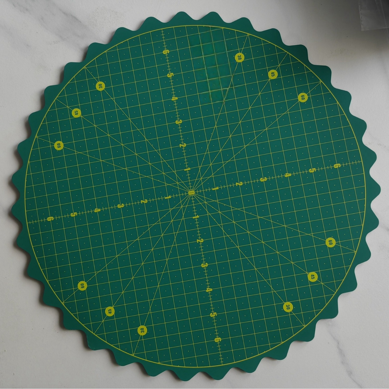 14 дюймовая вращающаяся подложка самовосстанавливающаяся режущая плита противоскользящая водонепроницаемая свободно поворачивающаяся