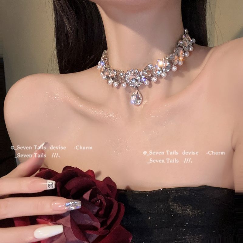 Pearl Diamond Water Drop Flower Necklace French Style Light Luxury Clavicle Chain Niche Evening Dress Fashion Necklace Women