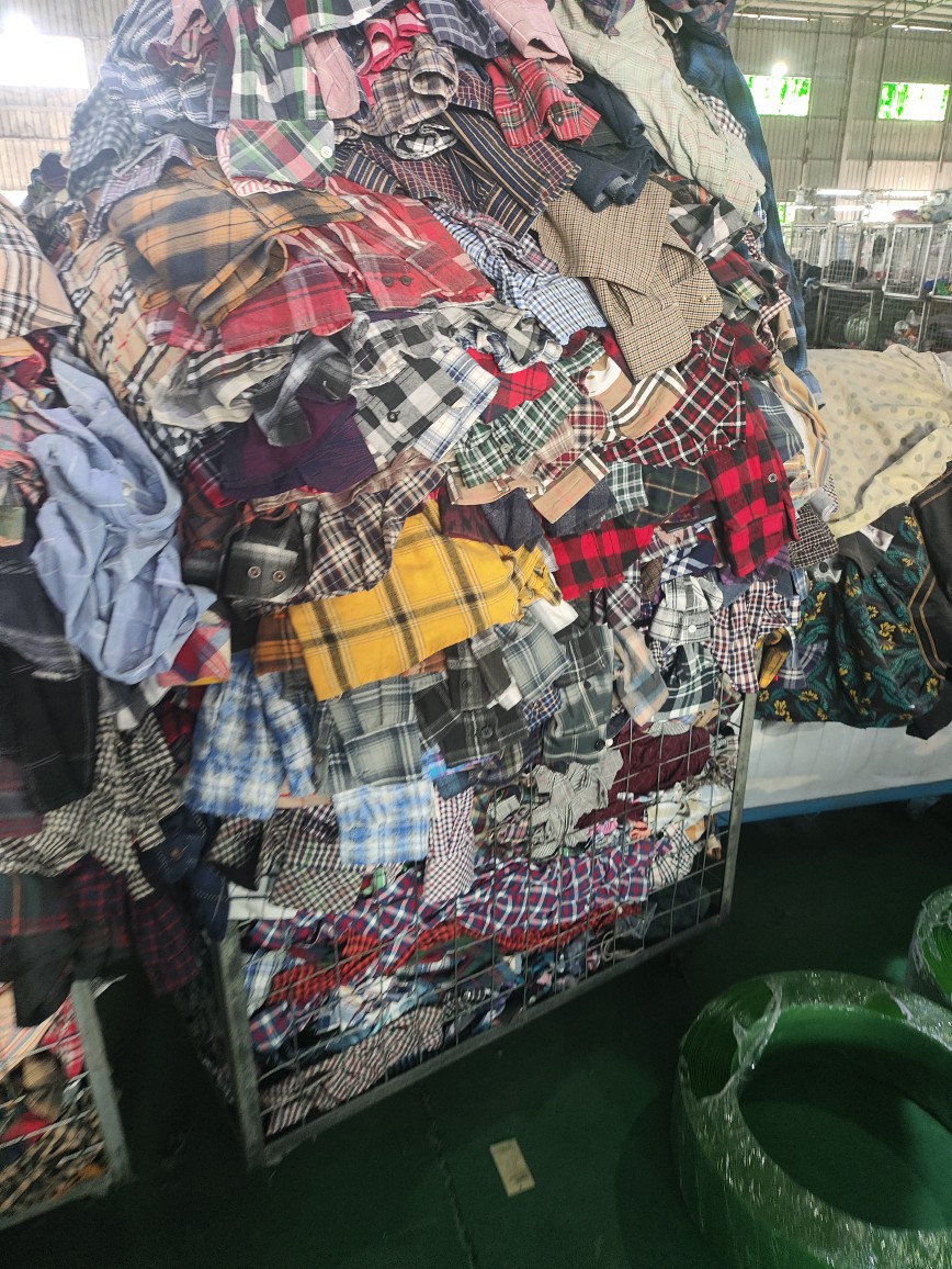 Second-Hand Clothes, Old Plaid Shirts and Jackets Exported to Africa and Southeast Asia, Live Broadcast Supply, Selected Vietnamese and Thai Retro Designs