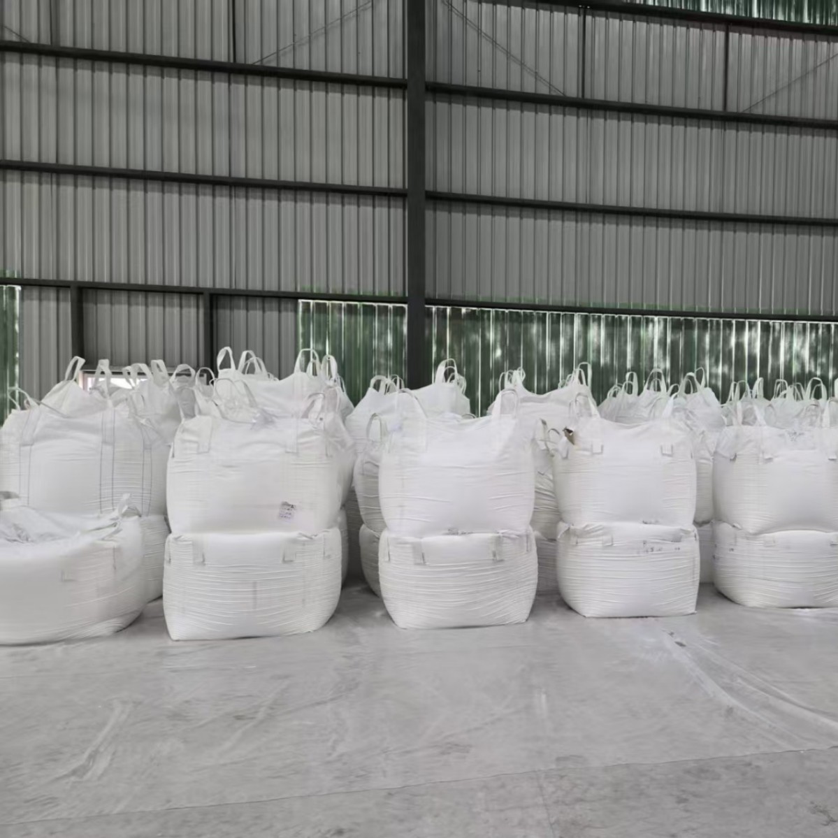 Fish Pond Disinfection and Soil Improvement, Quicklime That Heats When Exposed to Water, Lime Blocks, Guizhou Sandu County Manufacturer Wholesale
