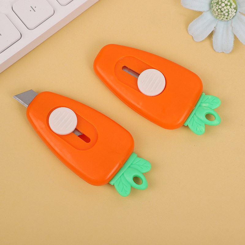 Factory supply cute carrot art knife express unpacking knife cartoon office mini paper cutting knife wallpaper knife