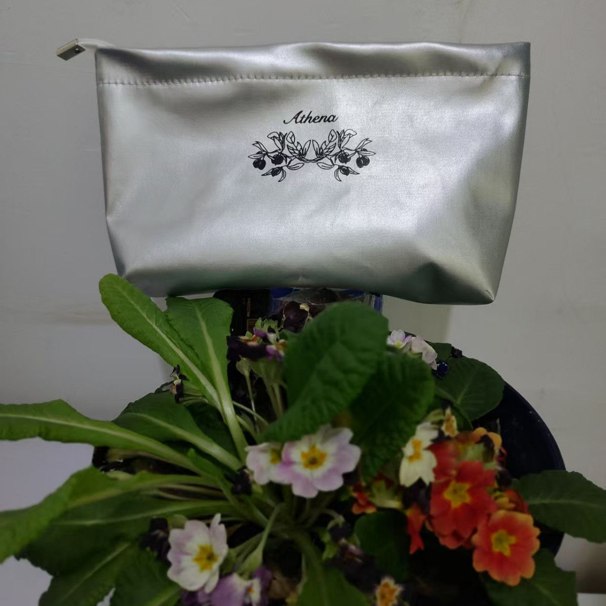 Ins Niche Canvas Bag Coloring Light Cosmetic Bag Portable Travel Skin Care Storage Bag Wash Bag