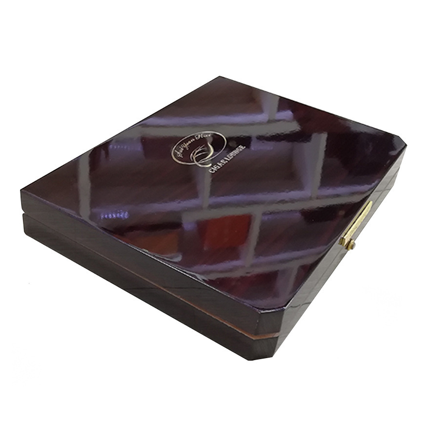 Manufacturers Can Produce Bright Cigar Wooden Boxes, Painted and Sprayed Cigar Storage Wooden Boxes, Moisturizing Cigarette Boxes, Wooden Packaging