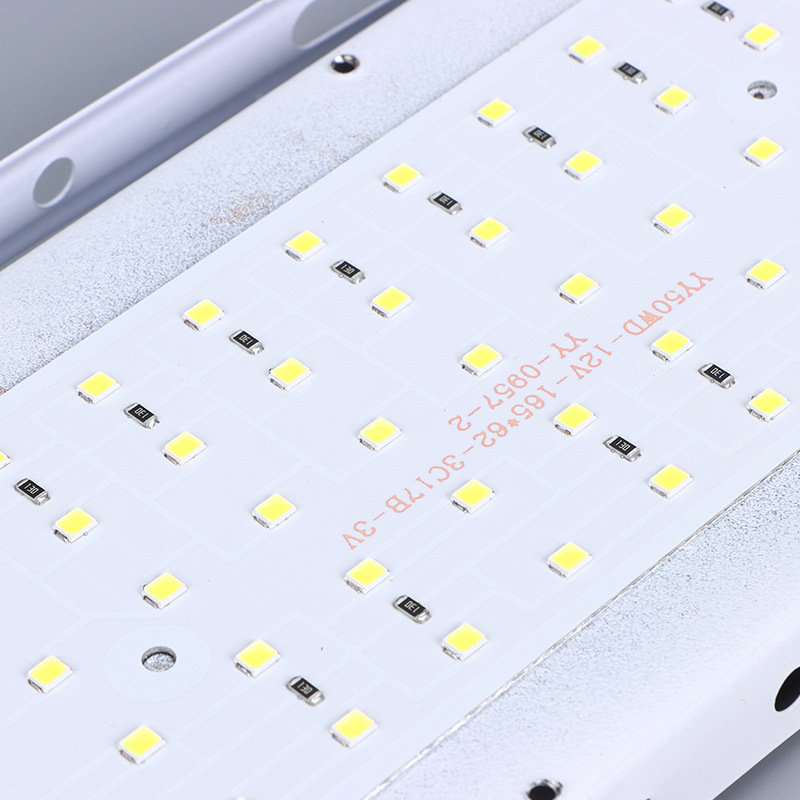 Manufacturer Wholesale Integrated Floodlight Cold Storage High Brightness Glare Night Market Lamp Street Stall Lighting Outdoor Low Voltage Floodlight