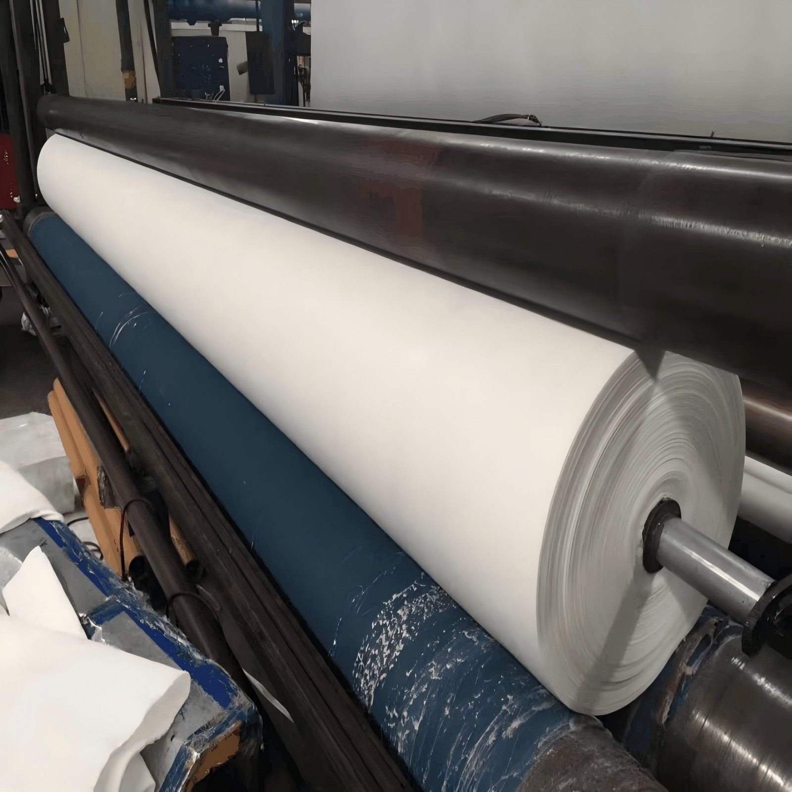 Dam Protection Polyester Fiber Cloth Flood Prevention and Flood Control Composite Geomembrane Reservoir Anti-Seepage Geotextile