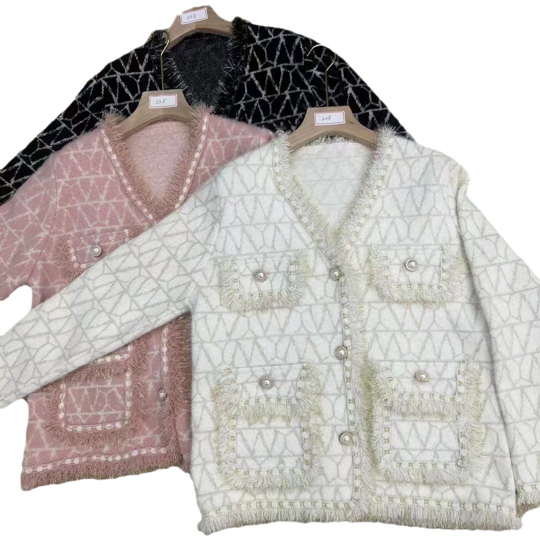 Hongtai Autumn and Winter New Sweet Little Fragrance Style Knitted Sweater Women's Cardigan Korean Style Loose Age-Reducing Tassel Jacket Trendy