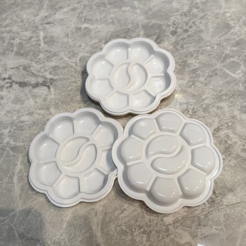 Xuyou Disposable Plum Blossom Palette 8cm White Gouache Watercolor Mixing Palette for Coloring