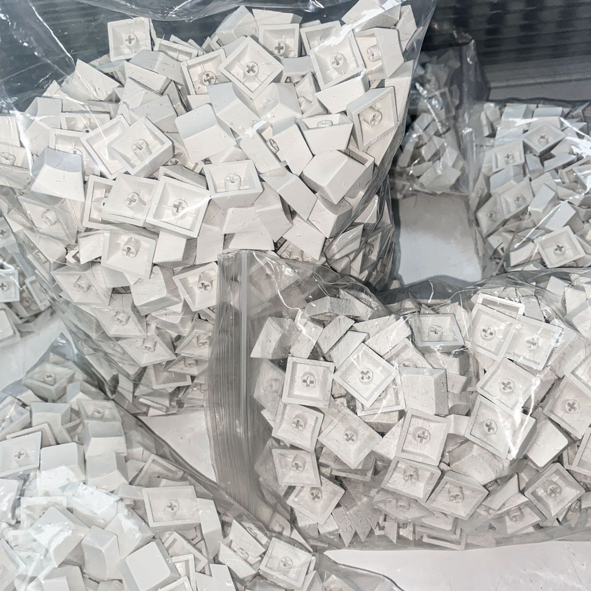 Original Highly Keycap Material White Unengraved Pbt Material Easy to Color Mechanical Keyboard Blank Sublimation