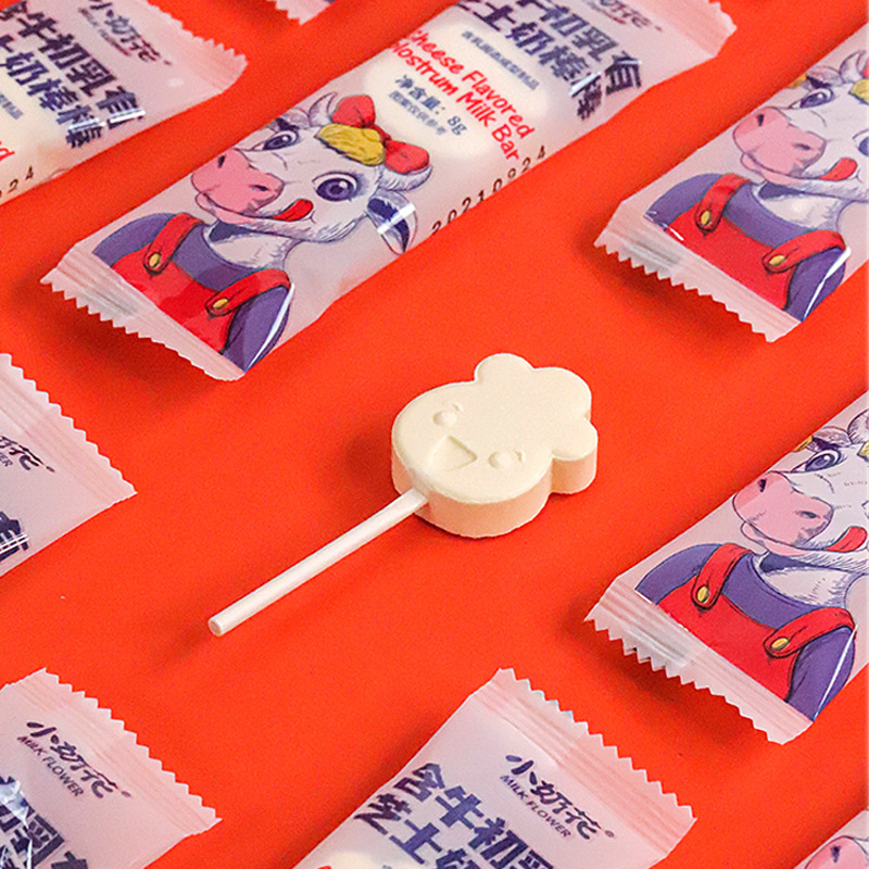 Small Milk Flower QHE with Bovine Colostrum Cheese Milk Stick Separate Dairy Snacks Milk Chip Lollipop