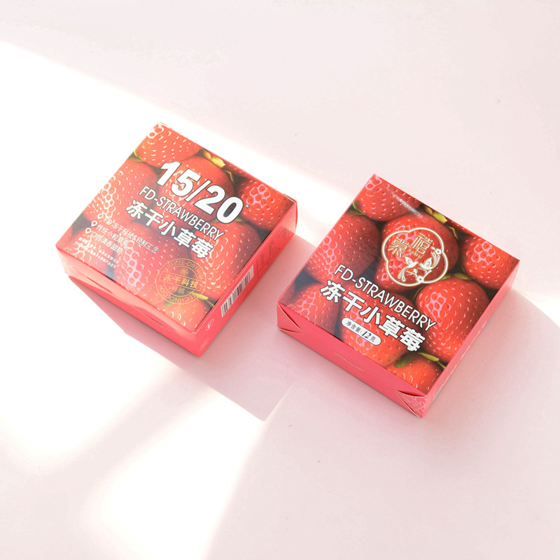 Xi Mu Freeze-dried Strawberry Wedding Full Moon Year Old Accompanying Gift Snacks Red Square Box 12g About 9