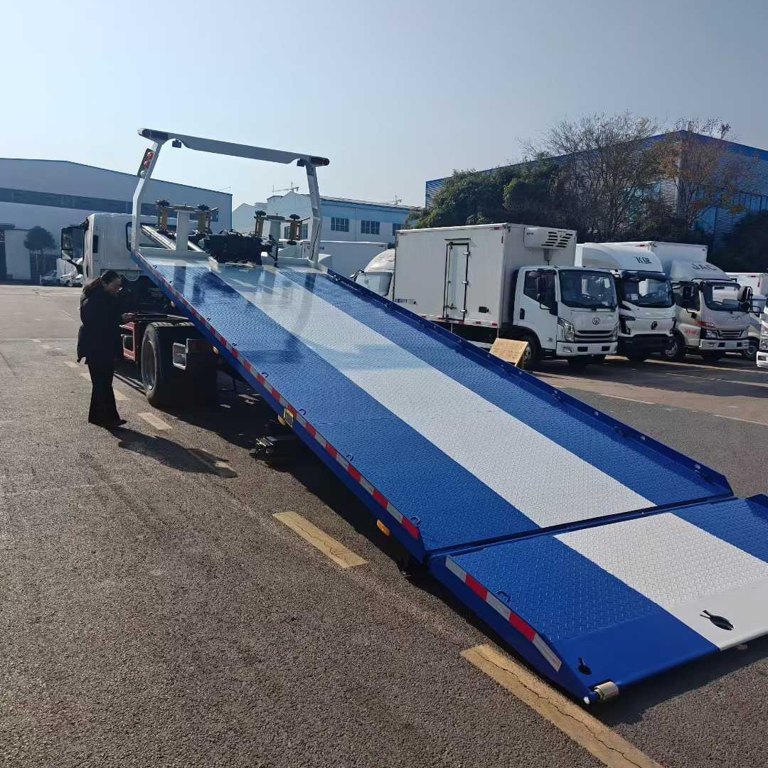 Exporting Qingling Isuzu 10-Ton Flatbed Tow Truck, Direct Supply from Manufacturer Siuzu Full-Floor Tow Rescue Vehicle