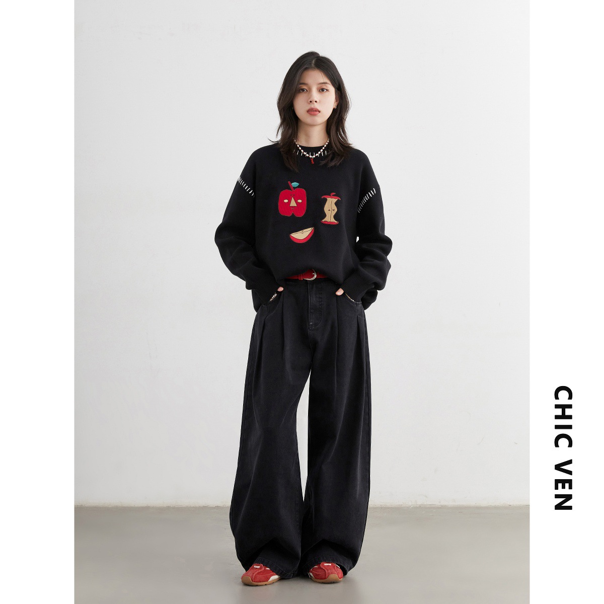 Chicven "Retroism" Winter Loose Cotton Round Neck Apple Embroidered Sweater Warm and Comfortable Top