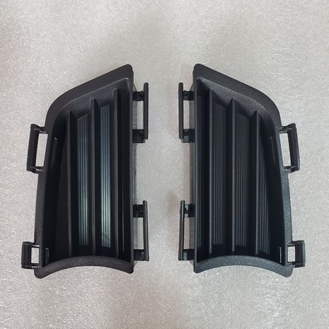 VIBE US 2005-2008 fog lamp frame 88974247 88974246