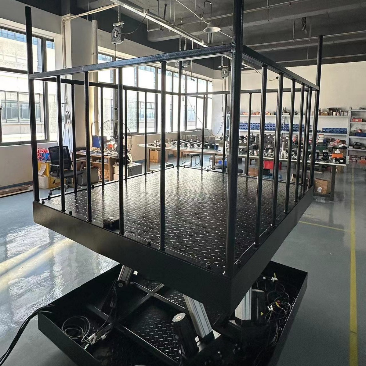 Симуляция лечения и транспортировки ран, платформа с шестью степенями свободы, симуляция морских, наземных и воздушных сцен