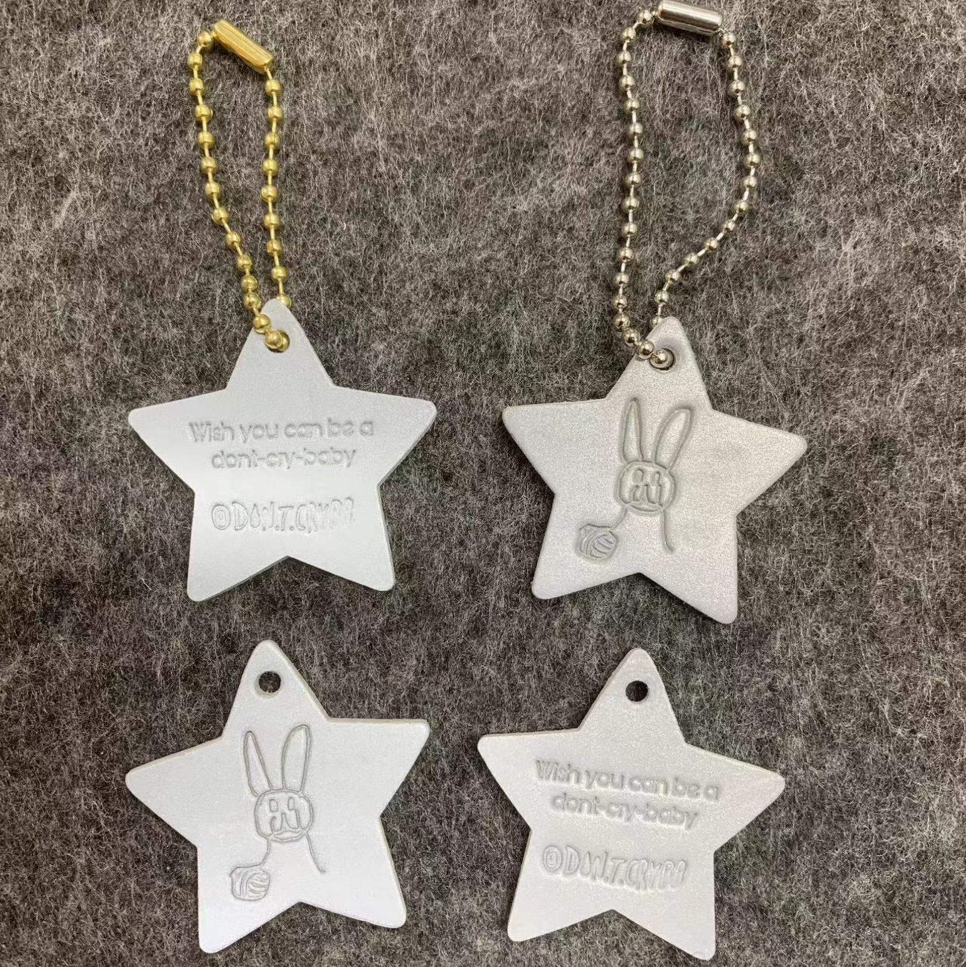 Reflective Material Imitation Leather Pu Printed Logo Reflective Luminous Leather Accessories Luggage Hat Label Pendant Customization