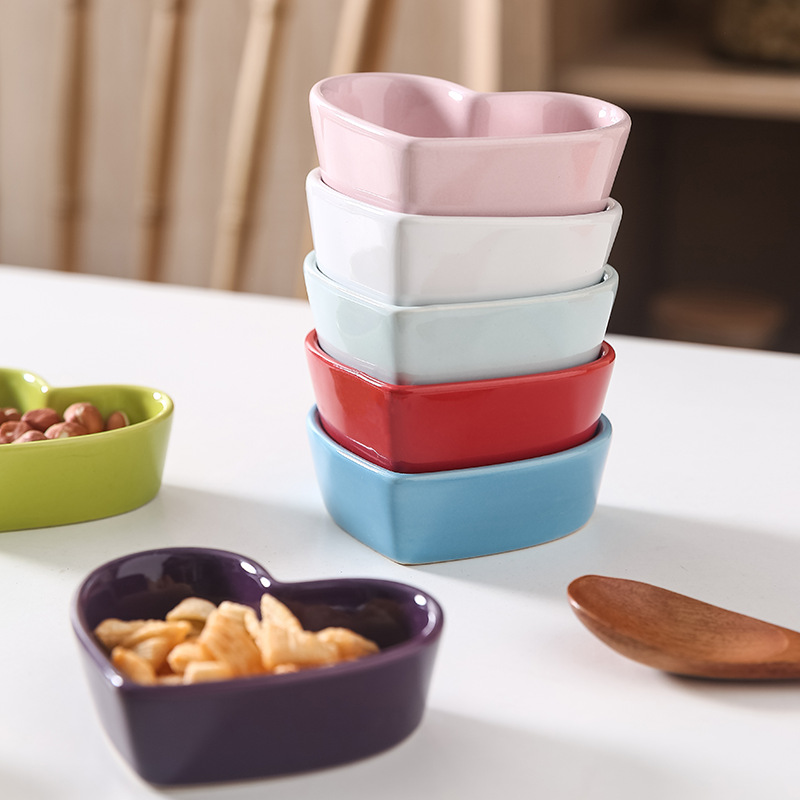 Customized Heart-Shaped Dish, Simple Style Cake, Dessert, Baking Ceramic Small Bowl, Dipping Sauce Dish, Can Be Processed According to Drawings and Samples