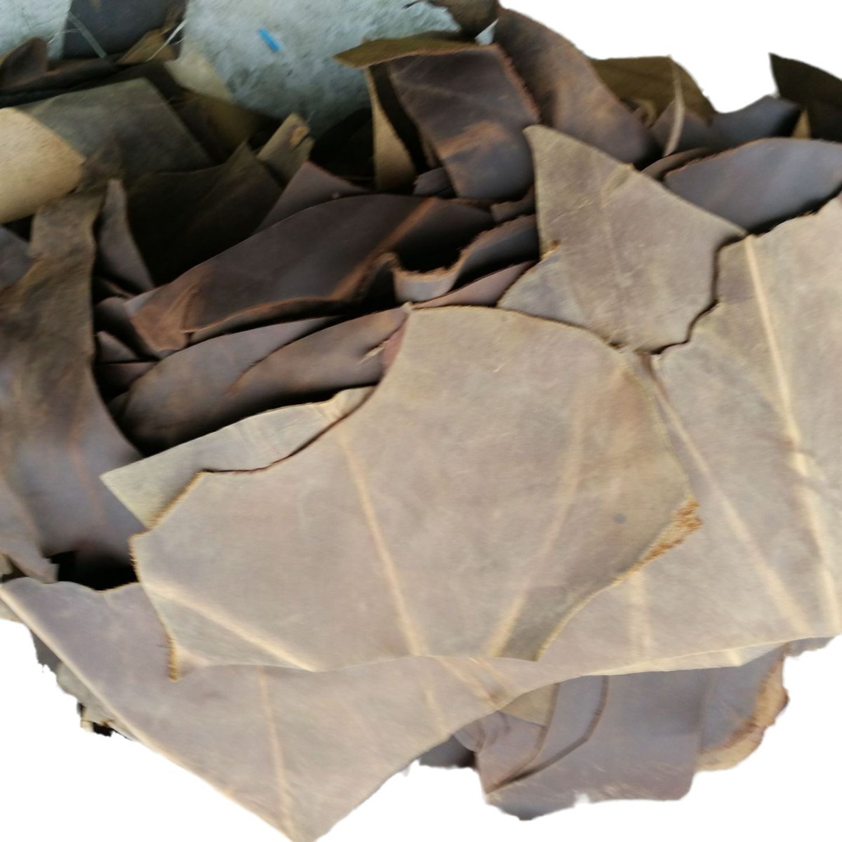 Special offer 1.6-2.2mm thick first layer oily Crazy Horse leather broken leather corner material DIY handmade leather material