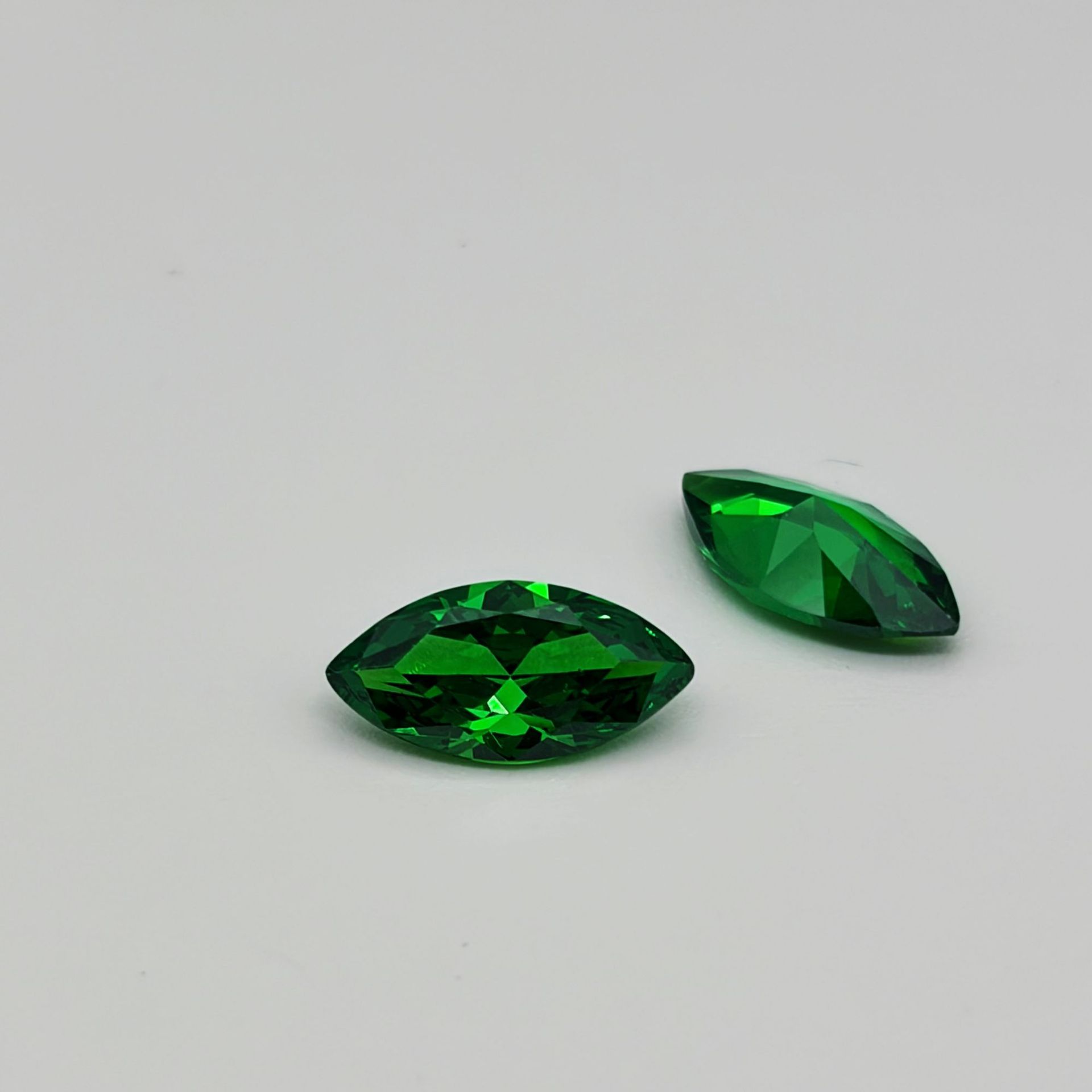 Aaa Colored Leaf-Shaped Marquise Zircon Loose Stone Cz Jewelry Inlay DIY Material