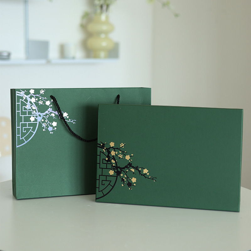 Dark Green Retro Cashmere Scarf Gift Box Shawl Silk Scarf Packaging Box Empty Box Heaven and Earth Cover Cheongsam Gift Box Wholesale