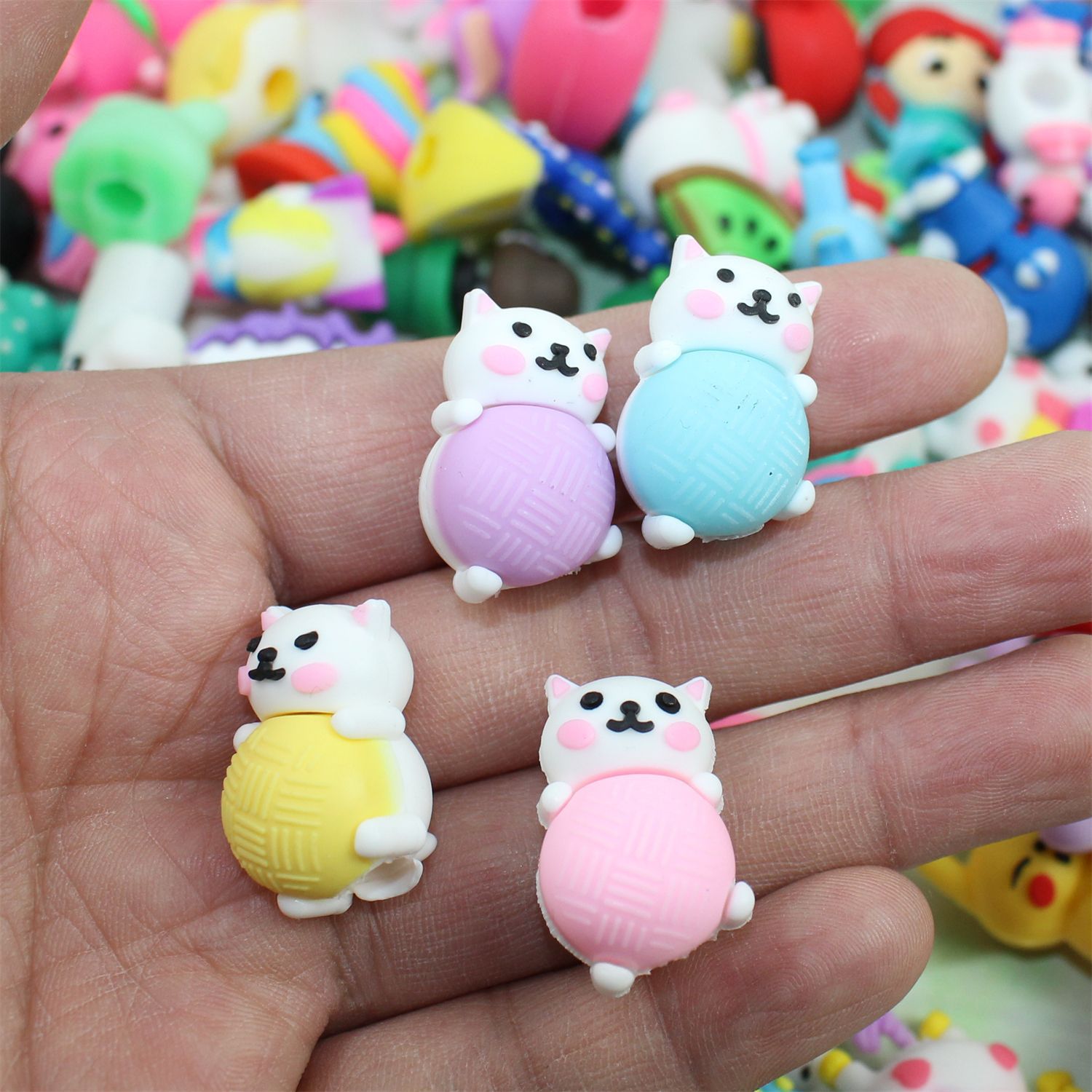 Super multi-mixed PVC soft rubber head all kinds of cartoon shape gel pen cap student pencil protective cover wholesale