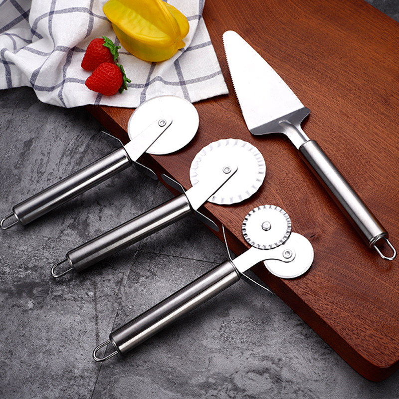 Thickened 1.5 Wall-hanging Household Stainless Steel Cake Shovel Creative Baking Tools Lace Pizza Knife Hob