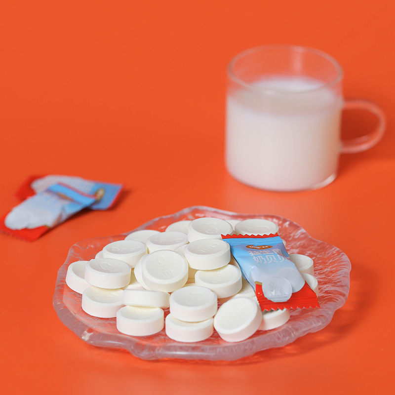 Qijia Xiaonuohua High Calcium Milk Tablets Containing Colostrum Milk Clams Spot Wholesale Dry Milk Tablets 100g Snack Shop
