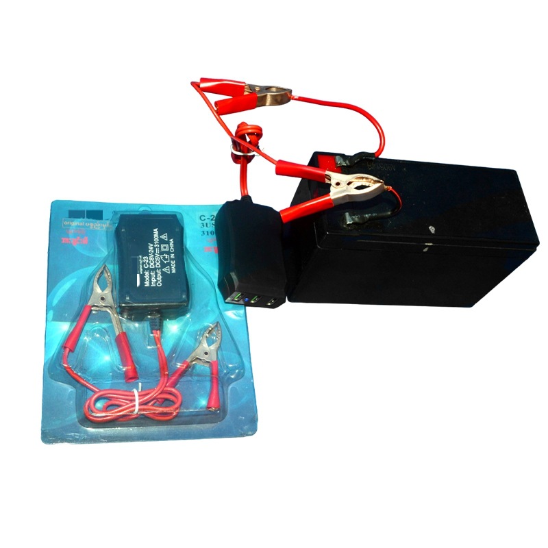 Mobile phone clip charger three U clip mobile phone charger DC emergency charge one drag three in stock