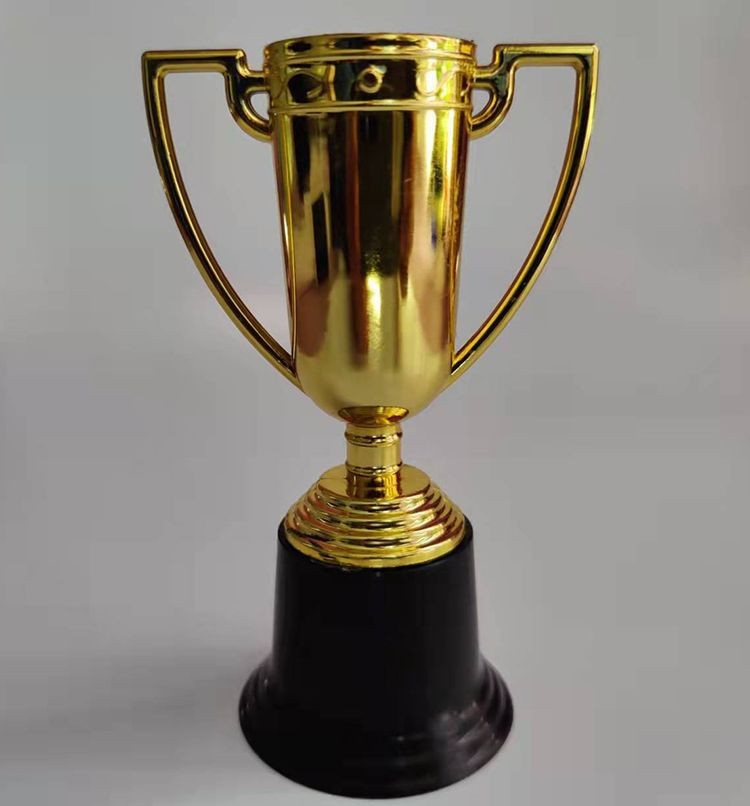 Amazon Explosions Mini Small Trophy Kindergarten Toy Children's Competition Award Plastic Plating Trophy Toy